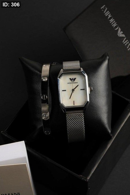 ساعة - Armani مستطيل / شامل الاسوارة وعلبة الشركة
